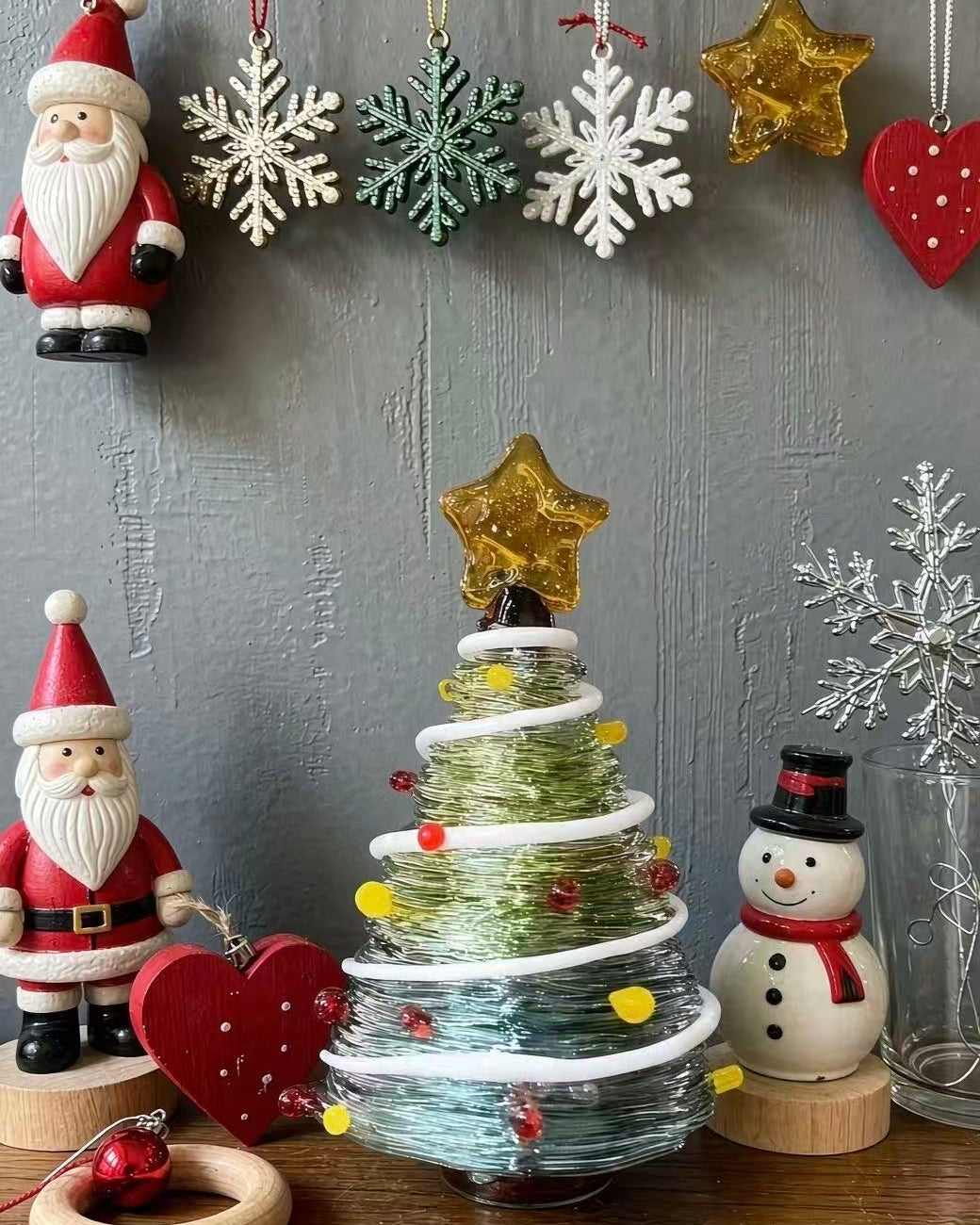 Custom borosilicate glass Christmas pendant for bulk wholesale purchase