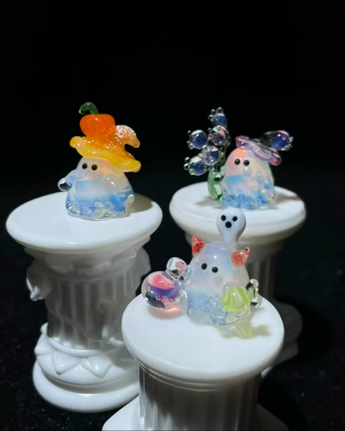 Handblown Glass Mini Ghost Sculpture Set – Artisan Halloween decor