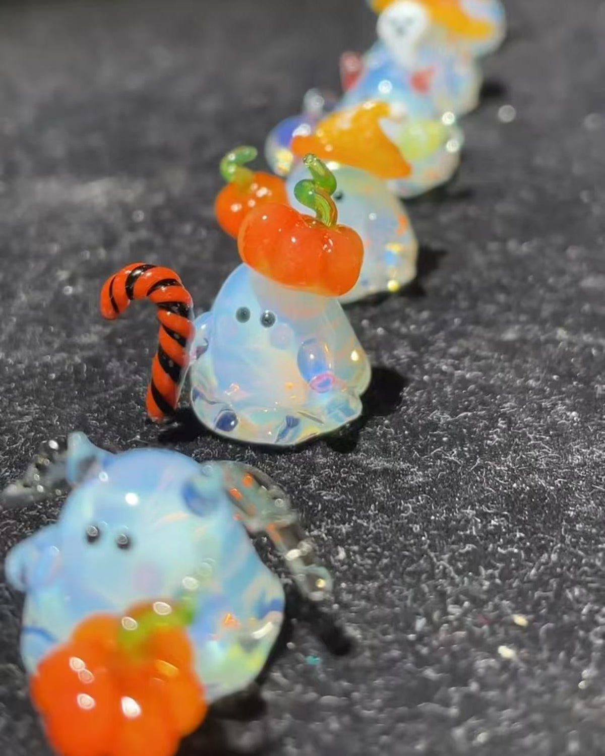 Custom borosilicate glass mini ghost – collectible artisan holiday decor